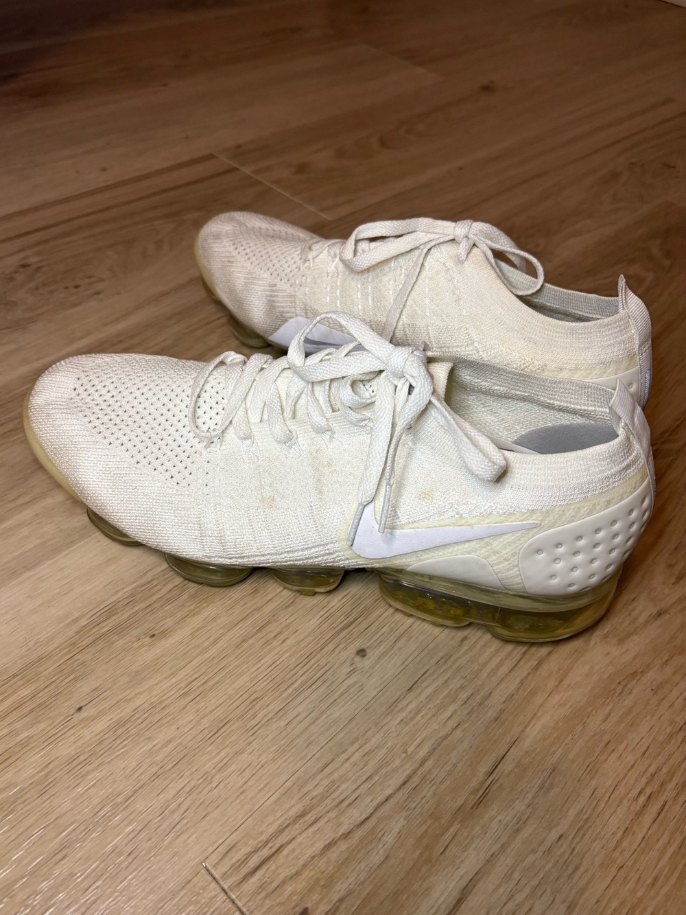 White Nike Air VaporMax FlyKnit Men Sneakers Size: 11